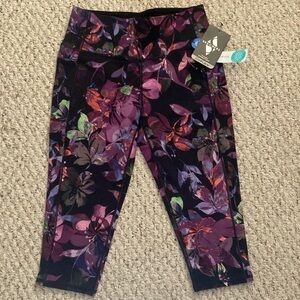 NWT SKETCHERS GOFLEX ULTRAVIOLET CAPRI